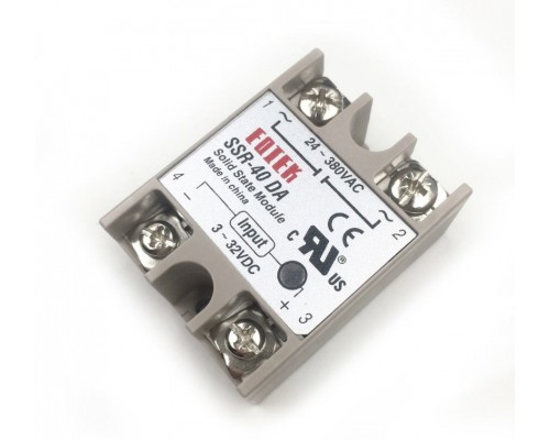 Digitální PID regulátor REX-C100, 230V AC napájení.